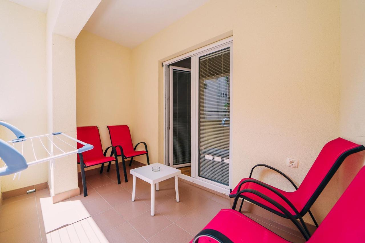 Apartments Luxur Center Baška Voda Extérieur photo